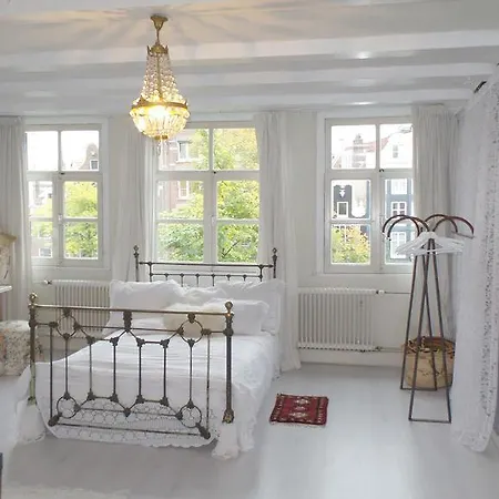 Lalinghousingamsterdam Appartement